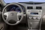 Toyota Camry LE 2010 года
